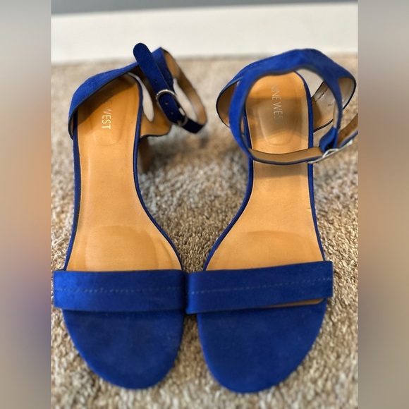Nine West - Blue Heels With Elegant Suede Design (Size 8.5) - Picture 9 of 13